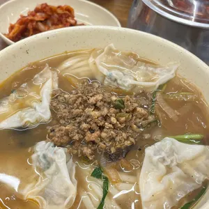 명동교자 사진 1