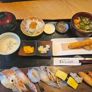 스시미르네 사진