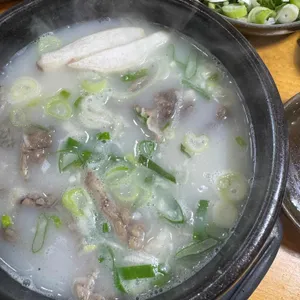 나랏님장작불곰탕 사진 1