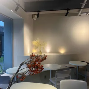 누베이스 리뷰 사진