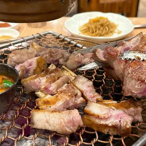 제주본 참숯불갈비 사진