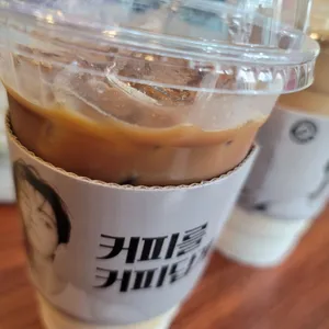 컴포즈커피 사진