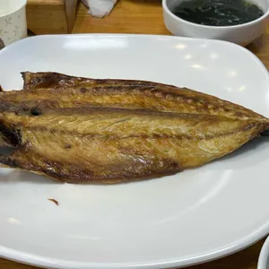 어촌 생선구이 코다리 굴밥 사진