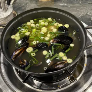 오늘도 보쌈 칼국수 대표 사진