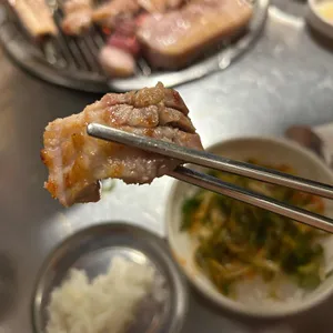 저팔계 깡통연탄구이 사진