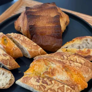 미닝아웃 베이커리 대표 사진