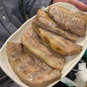 꺽정이네 돈 장작구이 대표 사진