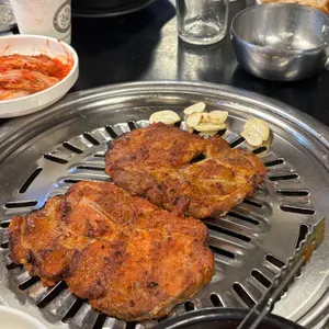 꺽정이네 돈 장작구이 사진