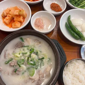 신의주찹쌀순대 대표 사진