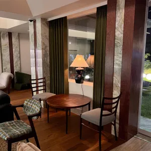 시즌즈 리뷰 사진