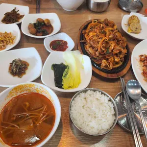 행복한집밥 사진