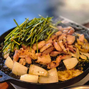 우여곱절 대표 사진