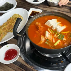 윤가네김치찌개 사진