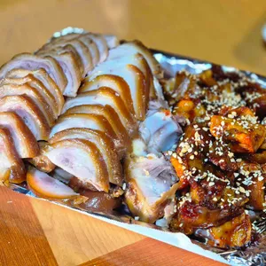 24시 쉼터왕족발 대표 사진