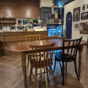 미드베이스 리뷰 사진