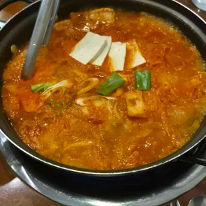 백채 김치찌개 사진