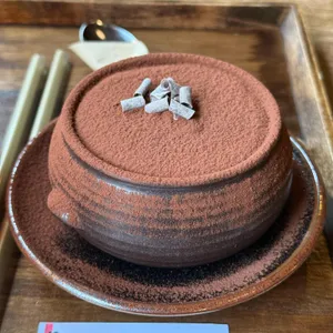 커피볶는여자 사진