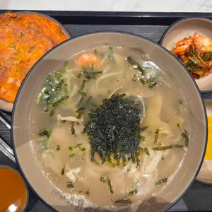 팔당원조칼제비 사진 1