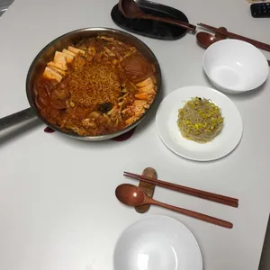 두꺼비부대찌개 사진