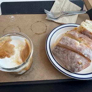 무브온 커피 사진 1