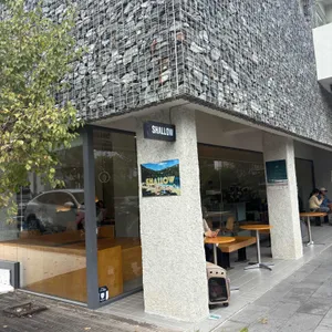 샬로우커피 리뷰 사진