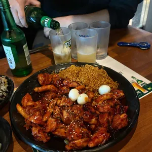 꼬꼬아찌숯불치킨 사진