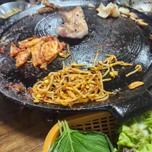 꽃돼지삼겹살 사진