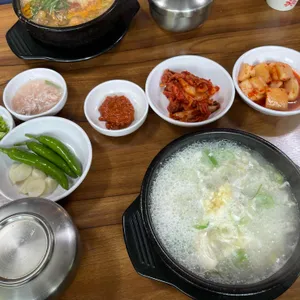 곰이순대국 사진