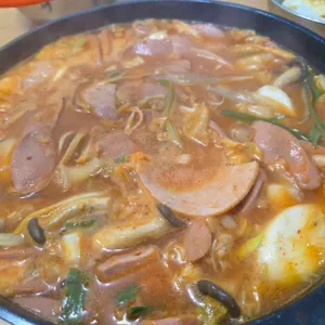 땅스부대찌개 대표 사진