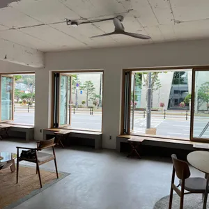 본지르르 리뷰 사진