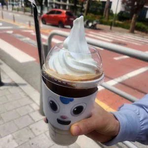 컴포즈커피 사진