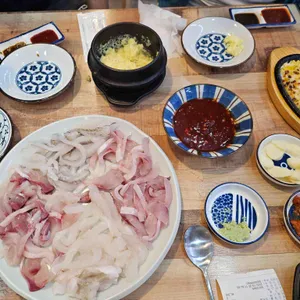 현수산 회 도매&물회 대표 사진