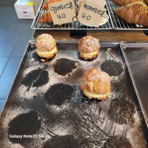 밀리언하우스 사진