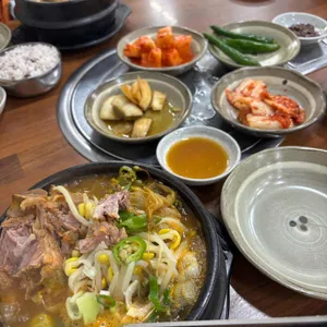 본가뼈대감자탕 대표 사진