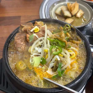 본가뼈대감자탕 대표 사진