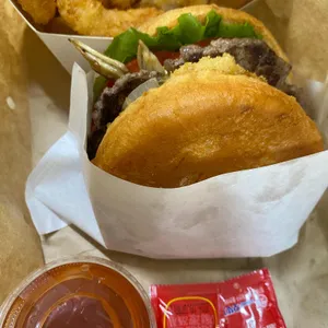 수퍼비버거앤칩스 대표 사진