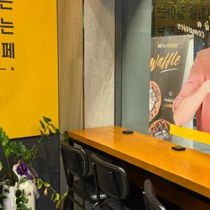 컴포즈커피 리뷰 사진