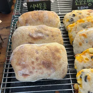 딴짓제과점 대표 사진