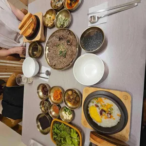 백년도담솥밥 사진