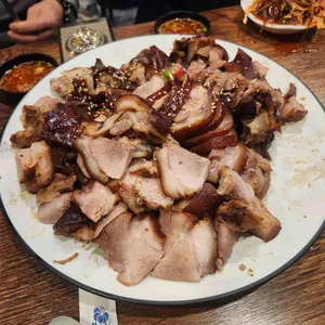 당일왕족발 대표 사진