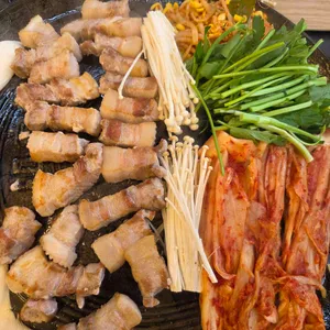 할매솥뚜껑삼겹살 사진