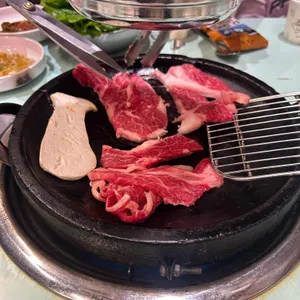 꾸석지돌판한우 대표 사진