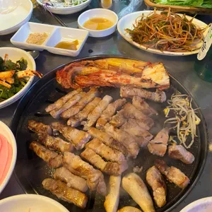 와인에빠진저팔계 대표 사진