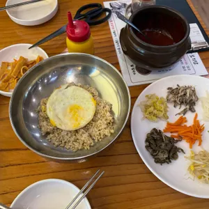 내고향보리밥 백년가야밀면 대표 사진