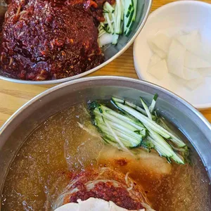 신가네밀면 사진 1