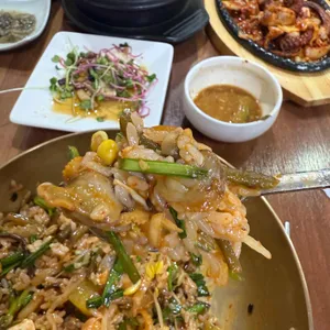 어울림돌솥밥 사진