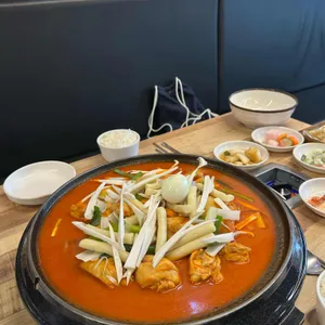 솥뚜레 닭도리탕 사진