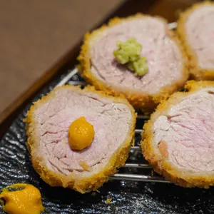 카츠에가오 사진