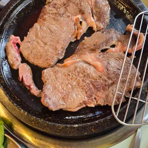 꾸석지돌판한우 대표 사진