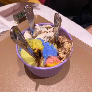 배스킨라빈스 대표 사진